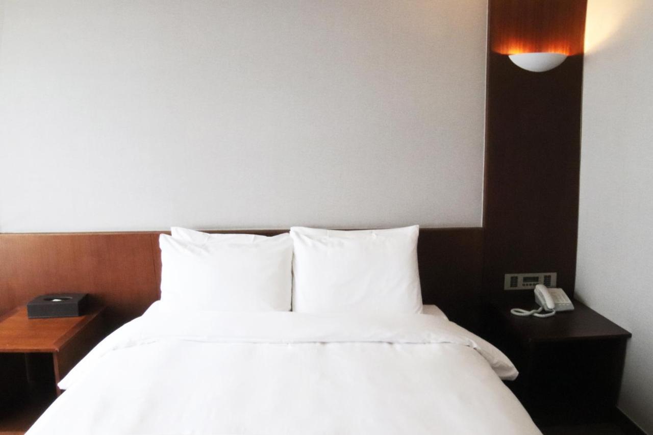 Mstay Hotel Seogwipo-stad Buitenkant foto
